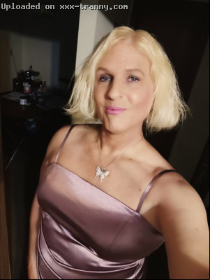 Preview of: Just dressed cause I bleached my hair yesterday and wanted real hair pics 