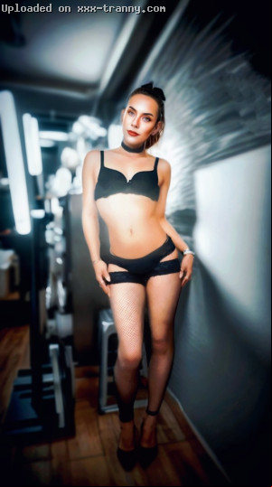 Preview of: I definitely like to play a sexy and sensual woman, I find in it something that I can not describe,…
